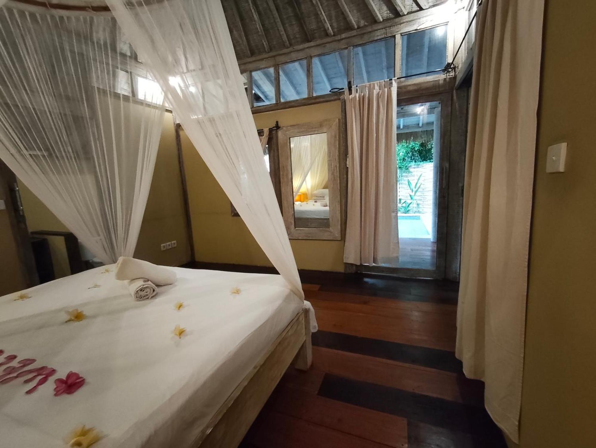 Villa Ibu Gili Trawangan Exterior photo