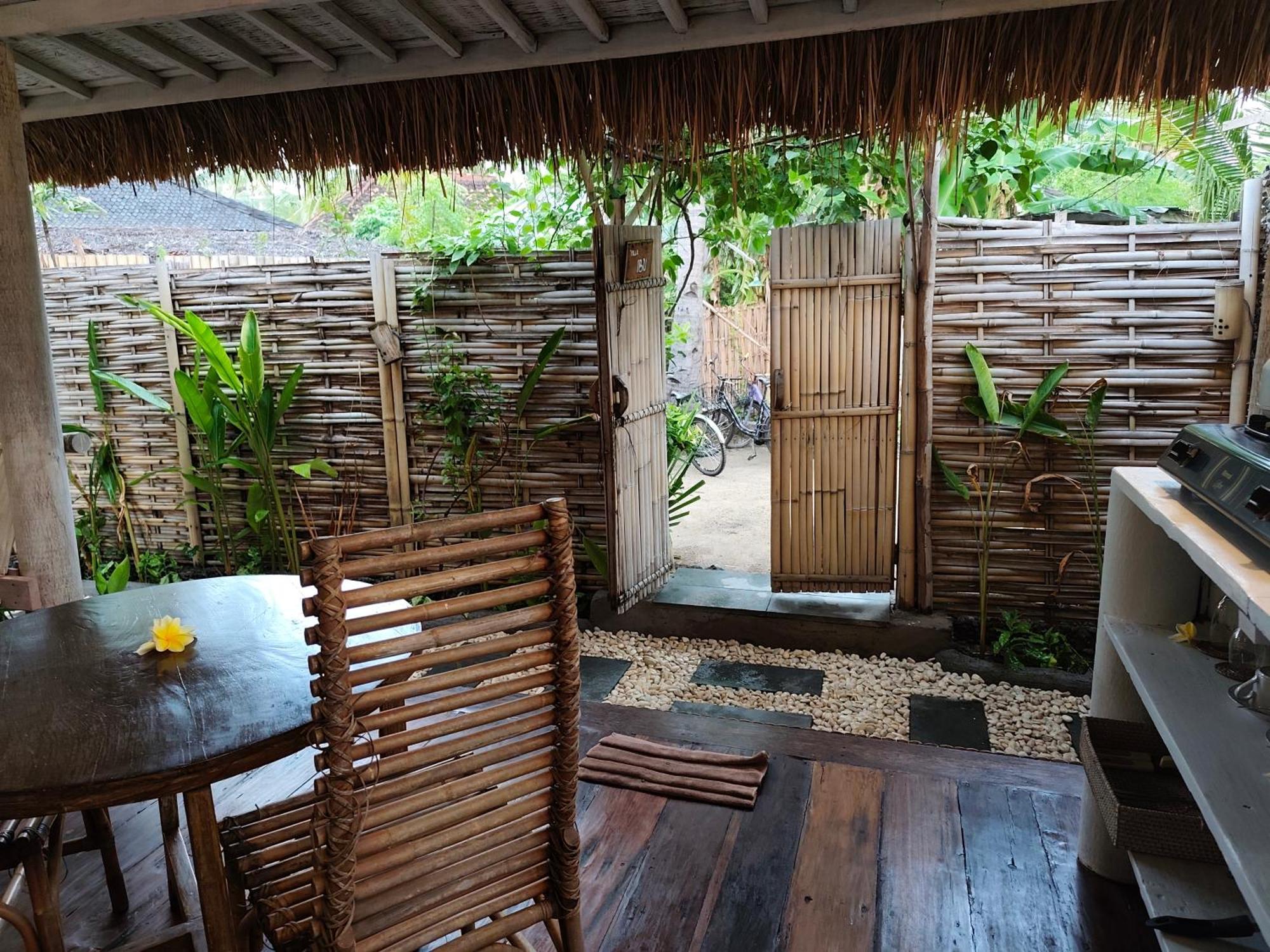 Villa Ibu Gili Trawangan Exterior photo